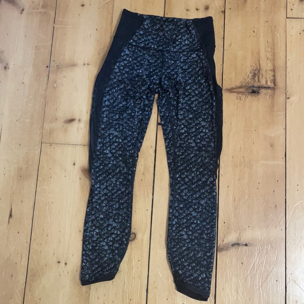 🌟LULULEMON🌟 - Picture 1 of 8